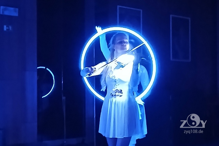 Ein wunderschöner Auftritt von 2 Künstlerinnen