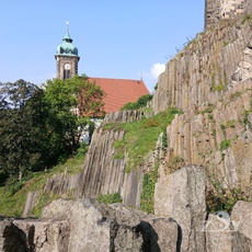 Burg und Basalt