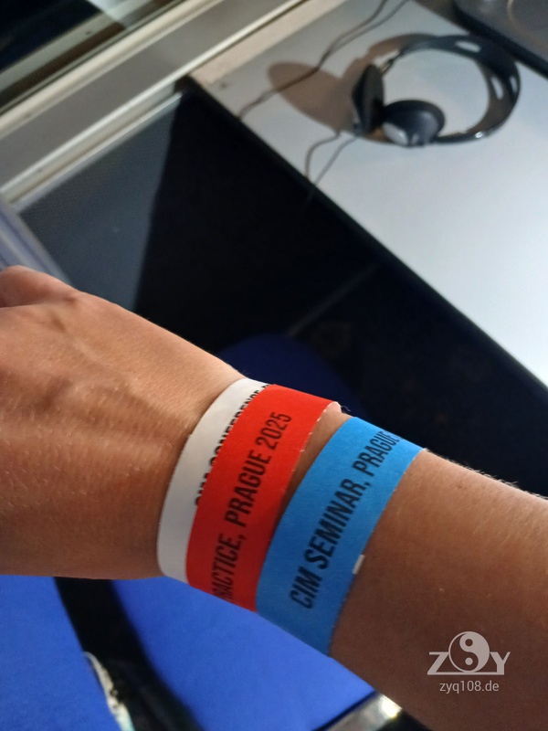 Die Eintrittsbändchen für alle Veranstaltungen