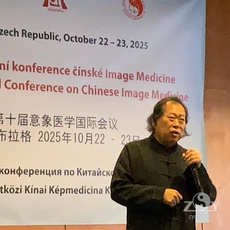 Großmeister Prof. Xu Mingtang