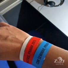 Die Eintrittsbändchen für alle Veranstaltungen