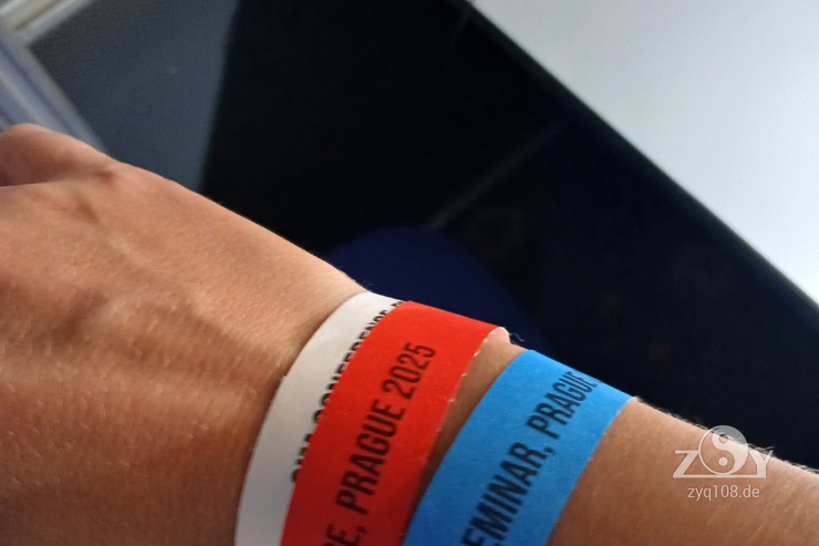 Die Eintrittsbändchen für alle Veranstaltungen