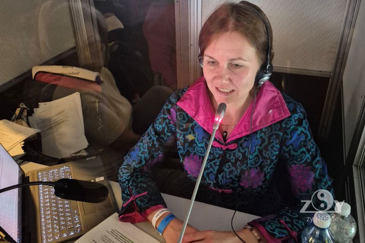 9 Tage lang dolmetschen :)